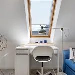 شقة Scherr